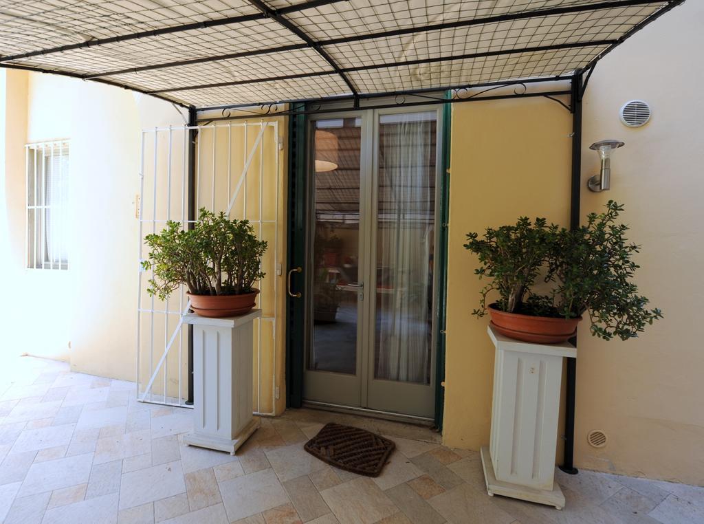 Acacia Firenze Apartments Artemisia-Angelica Экстерьер фото